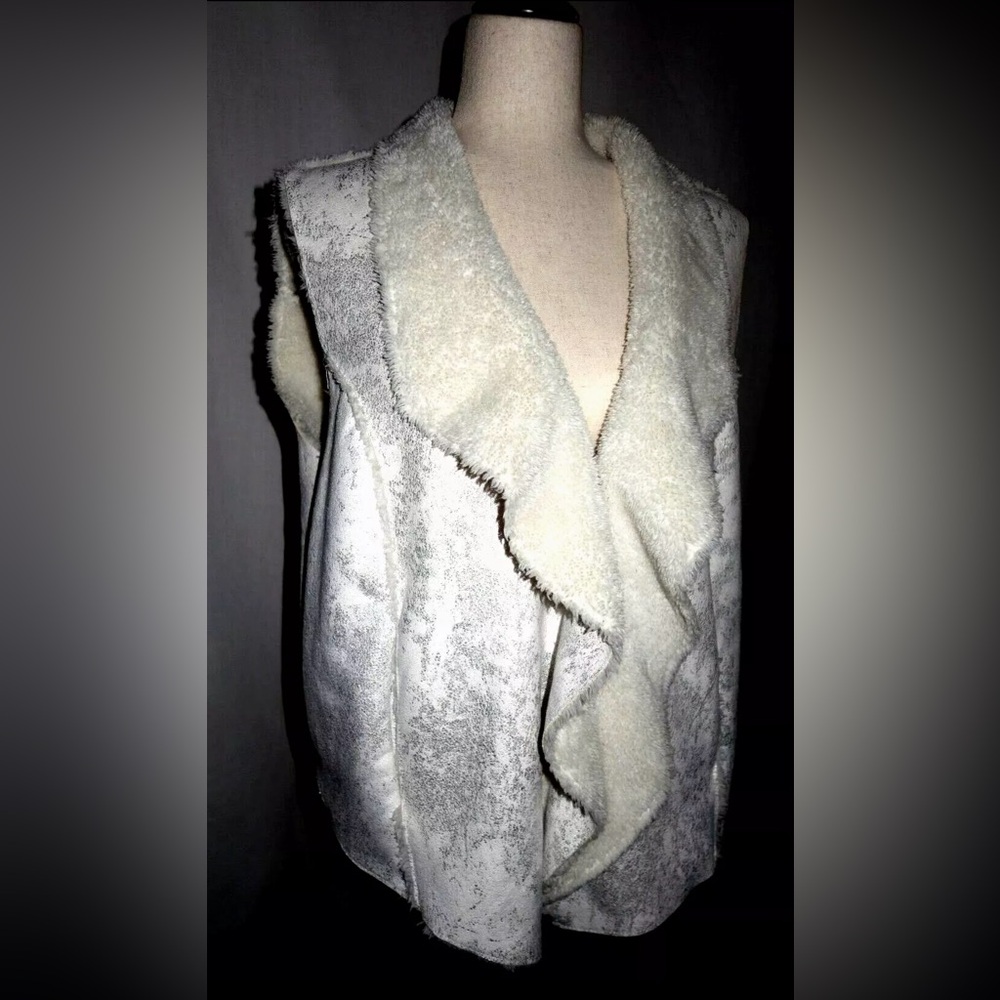 Faux Fur Shearling Silver Women’s Vest with front closure